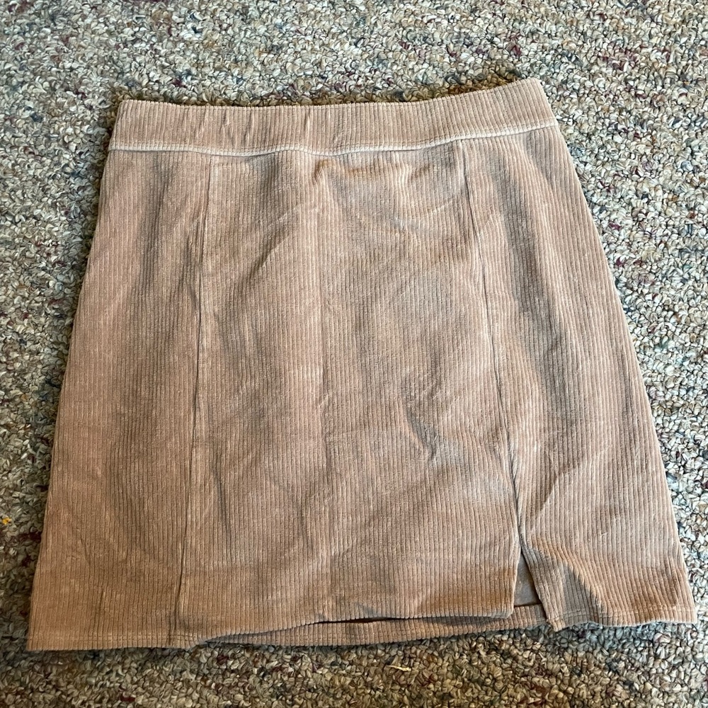 Brown velvet skirt from Abercrombie.